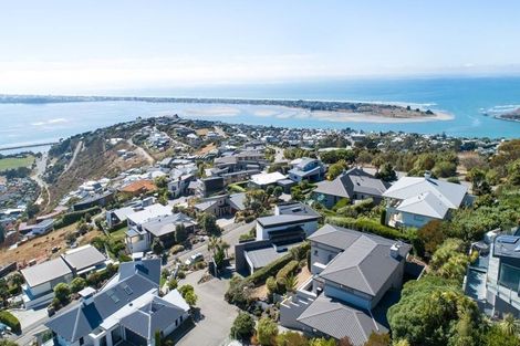 Photo of property in 2 Serenata Lane, Redcliffs, Christchurch, 8081