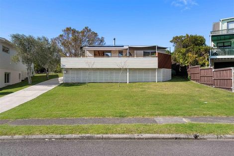 Photo of property in 206 Onemana Drive, Onemana, Whangamata, 3691