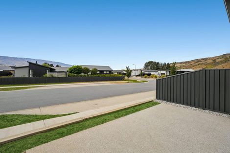 Photo of property in 18 Woods Crescent, Cromwell, 9310