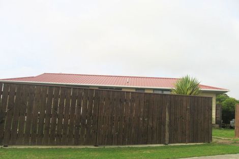 Photo of property in 6 Doncaster Terrace, Ascot Park, Porirua, 5024