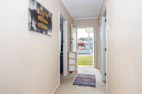 Photo of property in 8 Snead Place, Hamilton East, Hamilton, 3216