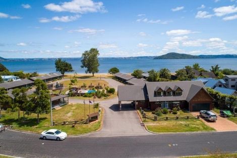 Photo of property in 17 Holden Avenue, Holdens Bay, Rotorua, 3010
