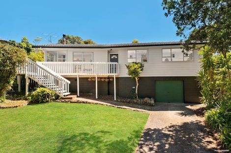 Photo of property in 18 Kerria Place, Sunnynook, Auckland, 0620
