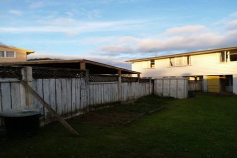 Photo of property in 4/41 Greenslade Crescent, Northcote, Auckland, 0627