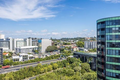 Photo of property in 10a/2 Saint Martins Lane, Grafton, Auckland, 1010