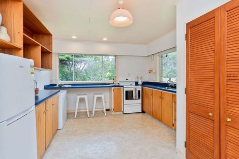 Photo of property in 107 Paetawa Road, Peka Peka, Waikanae, 5391