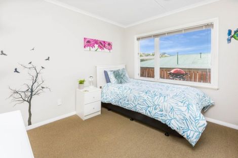 Photo of property in 68 Oakleigh Street, Maungaraki, Lower Hutt, 5010