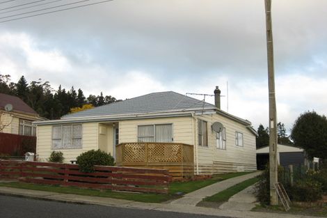 Photo of property in 20 Market Street, Kaitangata, 9210