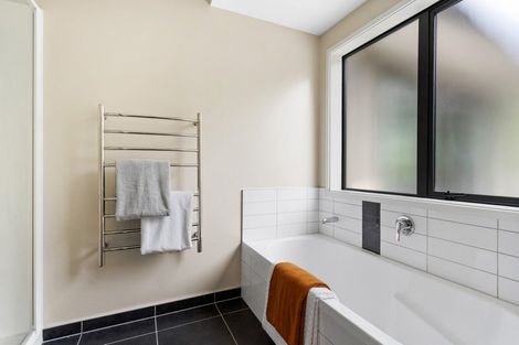 Photo of property in 3 Gavinike Place, Waimauku, 0812