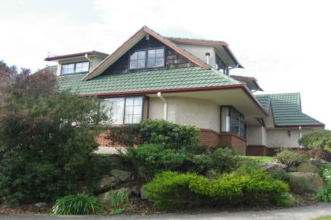 Photo of property in 17 Ruapehu Drive, Fitzherbert, Palmerston North, 4410