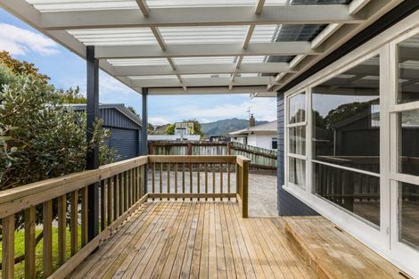 Photo of property in 10 Gardiner Grove, Wainuiomata, Lower Hutt, 5014