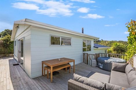 Photo of property in 57 Gordon Road, Plimmerton, Porirua, 5026