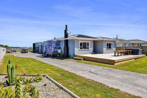 Photo of property in 6 Alamein Street, Kaponga, Hawera, 4679