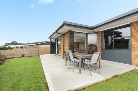 Photo of property in 12 Williams Drive, Te Puke, 3119