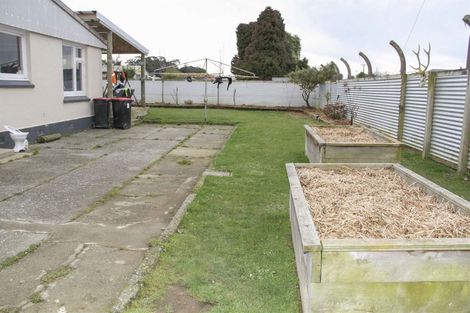 Photo of property in 14 Ferry Road, Tuatapere, 9620