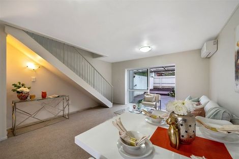 Photo of property in 5/42 Sheridan Drive, New Lynn, Auckland, 0600