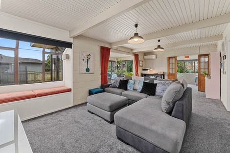 Photo of property in 6 Mark Place, Lynmore, Rotorua, 3010