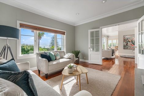 Photo of property in 24 Palmer Crescent, Mission Bay, Auckland, 1071