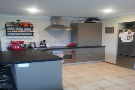 Photo of property in 2/62 Gloucester Street, Greenmeadows, Napier, 4112