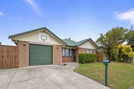 Photo of property in 71 Hillcrest Drive, Kelvin Grove, Palmerston North, 4414