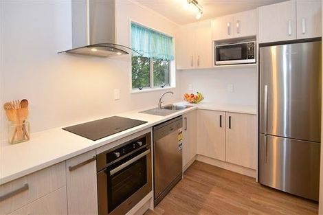 Photo of property in 7 Tacitus Place, Totara Vale, Auckland, 0629