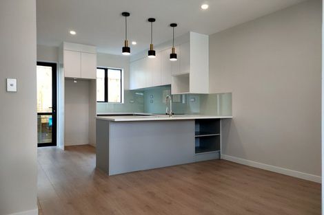 Photo of property in 3/21 Humphrey Kemp Avenue, Henderson, Auckland, 0612