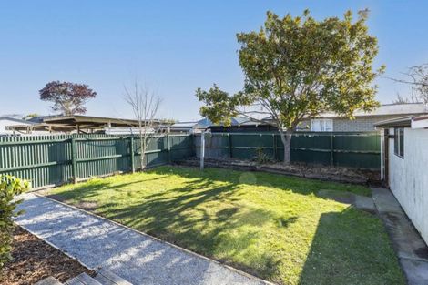 Photo of property in 11 Eglinton Street, Avondale, Christchurch, 8061