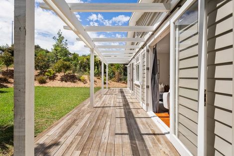 Photo of property in 21 Chester Avenue, Greenhithe, Auckland, 0632