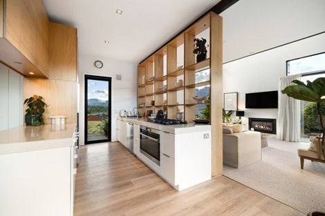 Photo of property in 12 Arran Lane, Jacks Point, Queenstown, 9371
