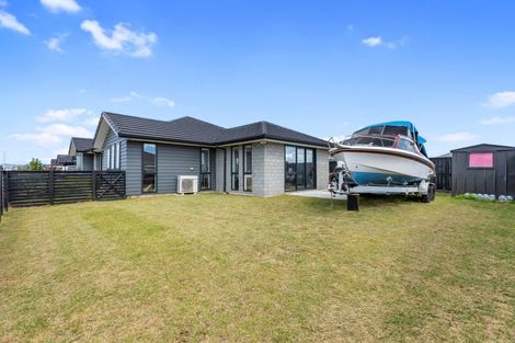 Photo of property in 7 Kuakua Close, Papamoa Beach, Papamoa, 3118