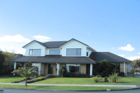 Photo of property in 2 Idris Court, The Gardens, Auckland, 2105