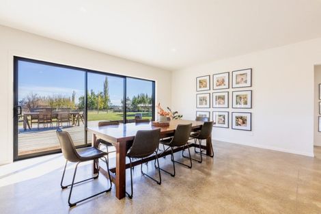 Photo of property in 360 Maharakeke Road, Waipukurau, 4281