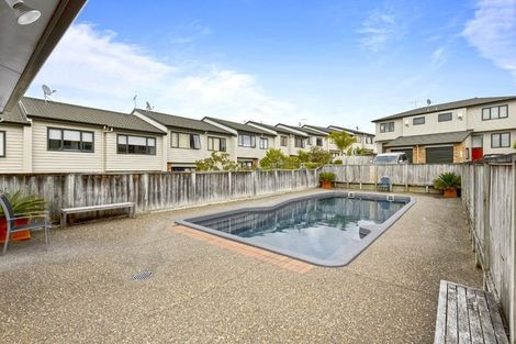 Photo of property in 33/22 Northcross Drive, Oteha, Auckland, 0632