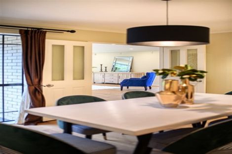 Photo of property in 4 Chelmsley Avenue, Henderson, Auckland, 0612