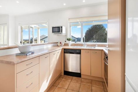 Photo of property in 10a Mackay Drive, Greenhithe, Auckland, 0632
