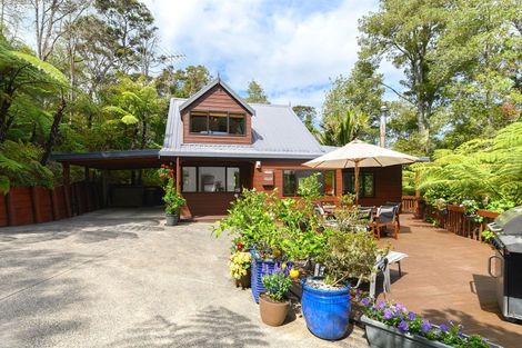 Photo of property in 2/57 Pupuke Road, Birkenhead, Auckland, 0627