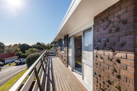 Photo of property in 9 Fairfax Terrace, Frankleigh Park, New Plymouth, 4310