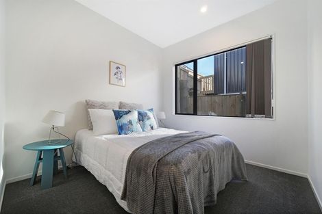 Photo of property in 22b Crestview Rise, Papakura, 2110