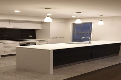 Photo of property in 142a Holly Road, St Albans, Christchurch, 8014