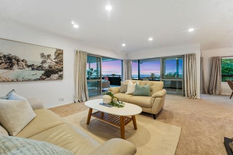 Photo of property in 1/23 Park Rise, Campbells Bay, Auckland, 0630