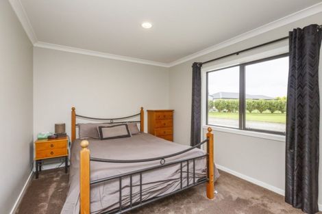 Photo of property in 18 Melford Lane, Bunnythorpe, Palmerston North, 4470