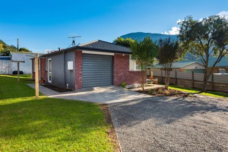 Photo of property in 20 George Street, Picton, 7220