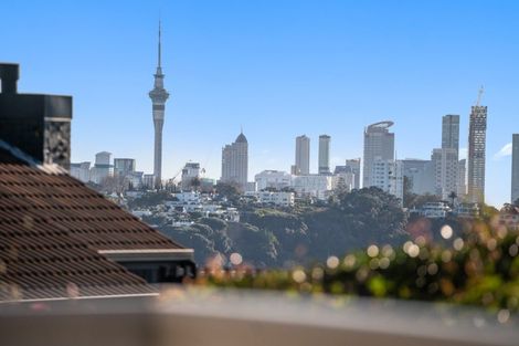 Photo of property in 29a Ngaiwi Street, Orakei, Auckland, 1071