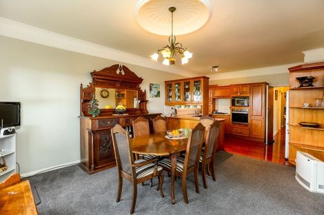 Photo of property in 100 Gover Street, New Plymouth, 4310