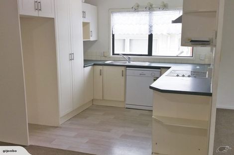 Photo of property in 7a Oteha Valley, Northcross, Auckland, 0632