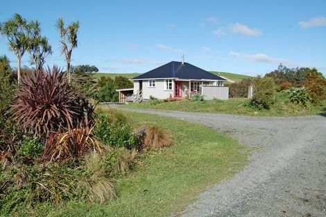 Photo of property in 126 Oneriri Road, Kaiwaka, 0573