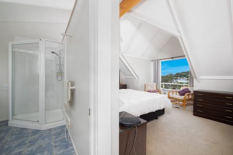 Photo of property in 6 Little Queen Street, Russell, 0202