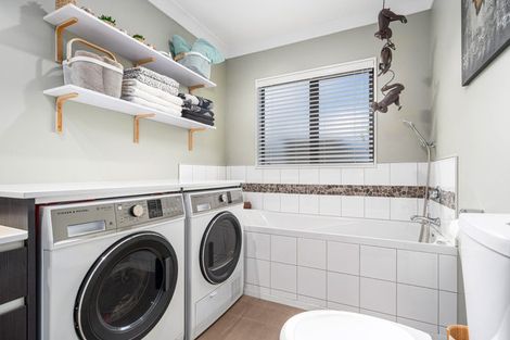 Photo of property in 27 Mauldeth Terrace, Churton Park, Wellington, 6037