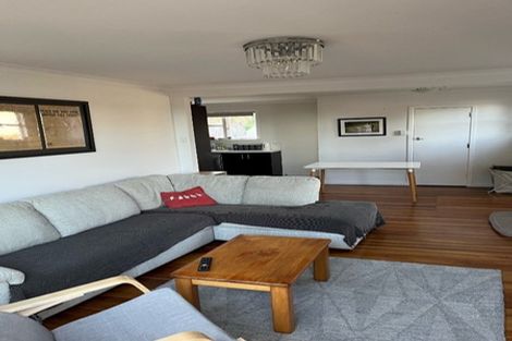 Photo of property in 182 Waimumu Road, Massey, Auckland, 0614