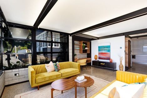 Photo of property in 377a Karaka Bay Road, Karaka Bays, Wellington, 6022